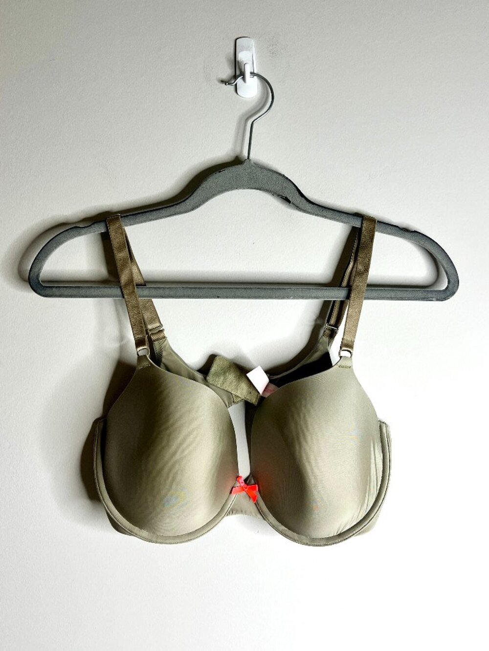Victoria's Secret Demi Lightly Lined Plunge Smooth Bra Olive Green Sz 36DD